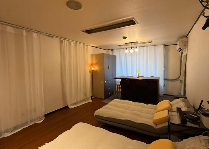 Special Place At The Gangnam705 Apartment