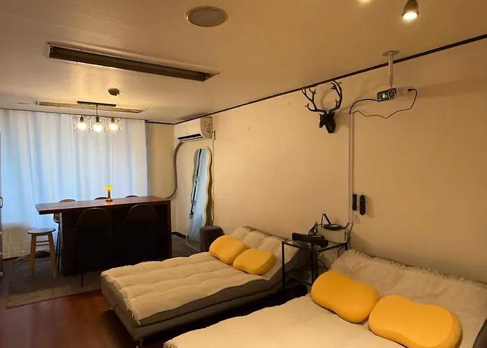 Special Place At The Gangnam705 Apartment